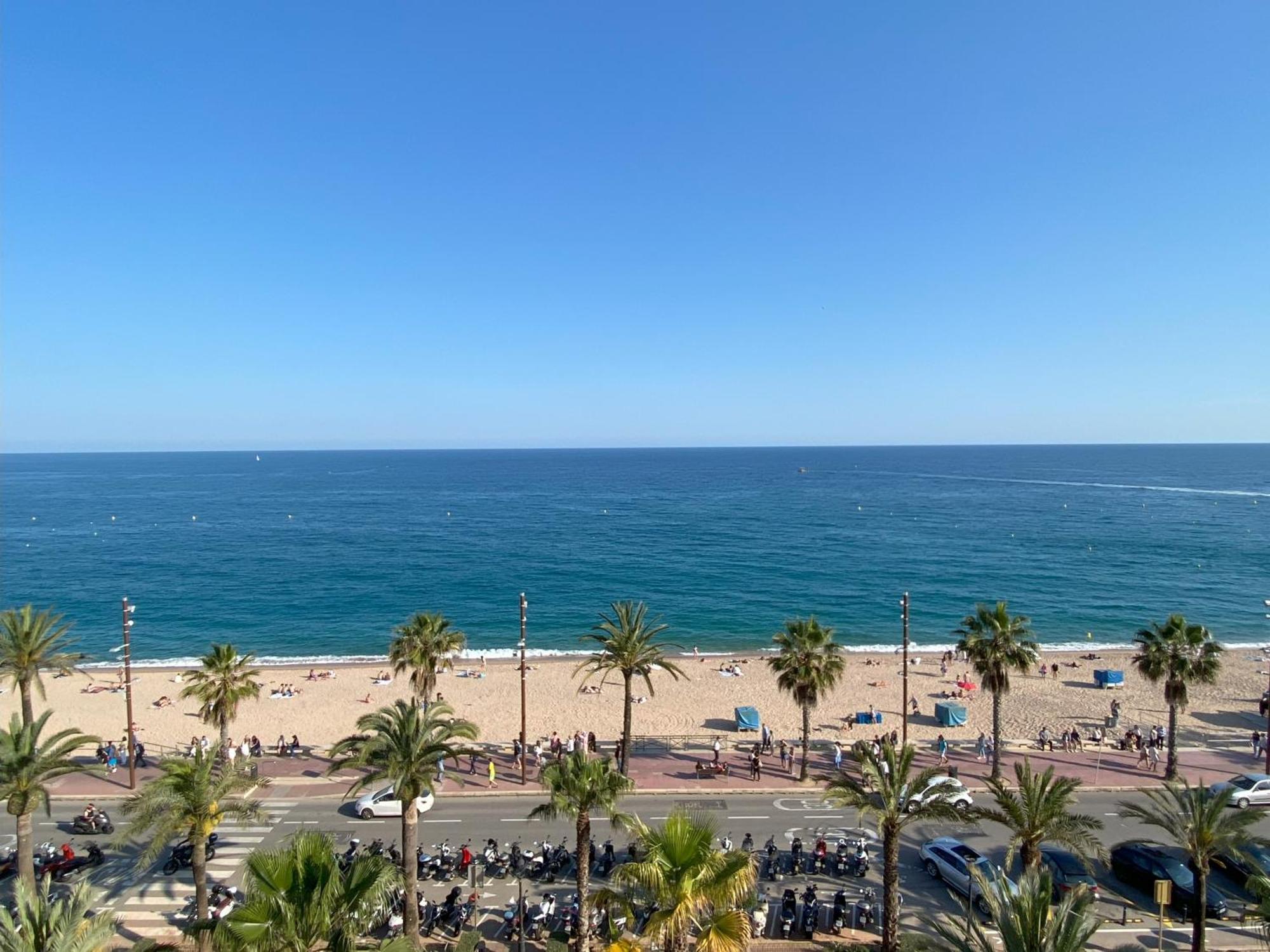 Mediterranean Apartment In Lloret De Mar Next To The Sea Bagian luar foto