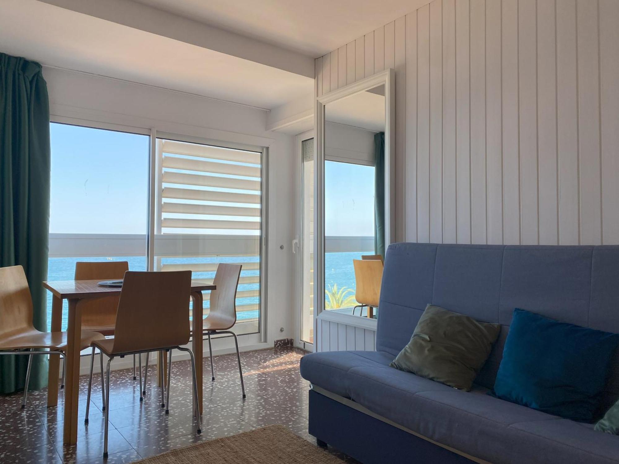Mediterranean Apartment In Lloret De Mar Next To The Sea Bagian luar foto
